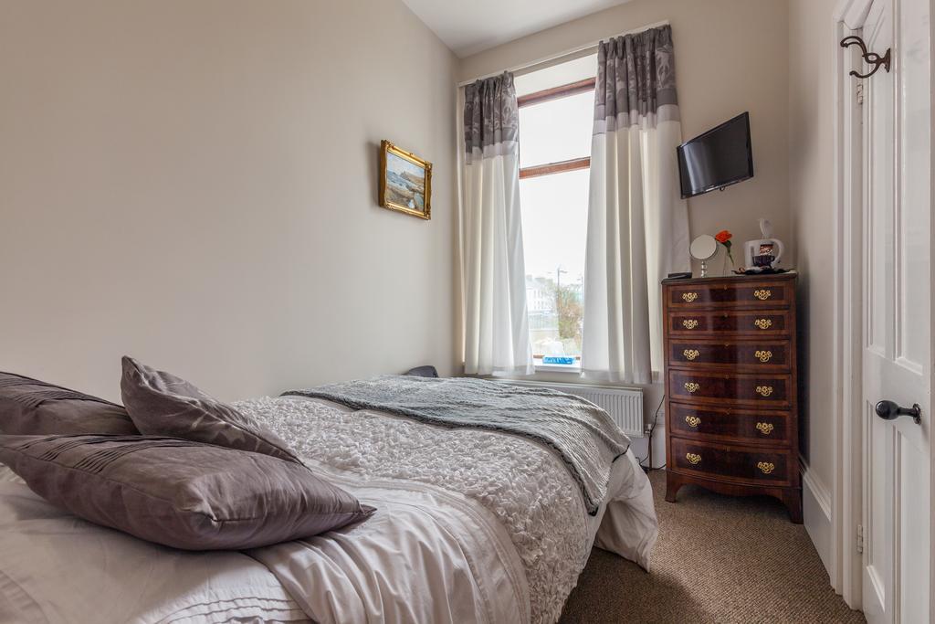 Antrim House Guest Rooms & Suites (Adults Only) พอร์ตรัช ห้อง รูปภาพ