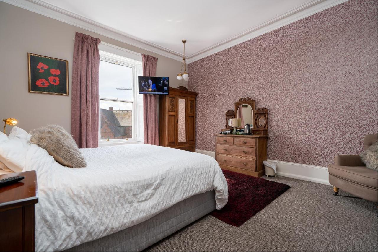 Antrim House Guest Rooms & Suites (Adults Only) พอร์ตรัช ภายนอก รูปภาพ