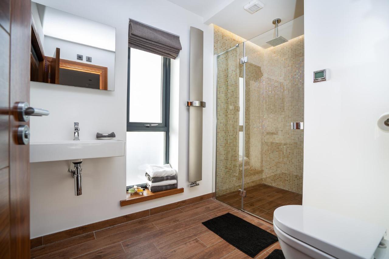 Antrim House Guest Rooms & Suites (Adults Only) พอร์ตรัช ภายนอก รูปภาพ