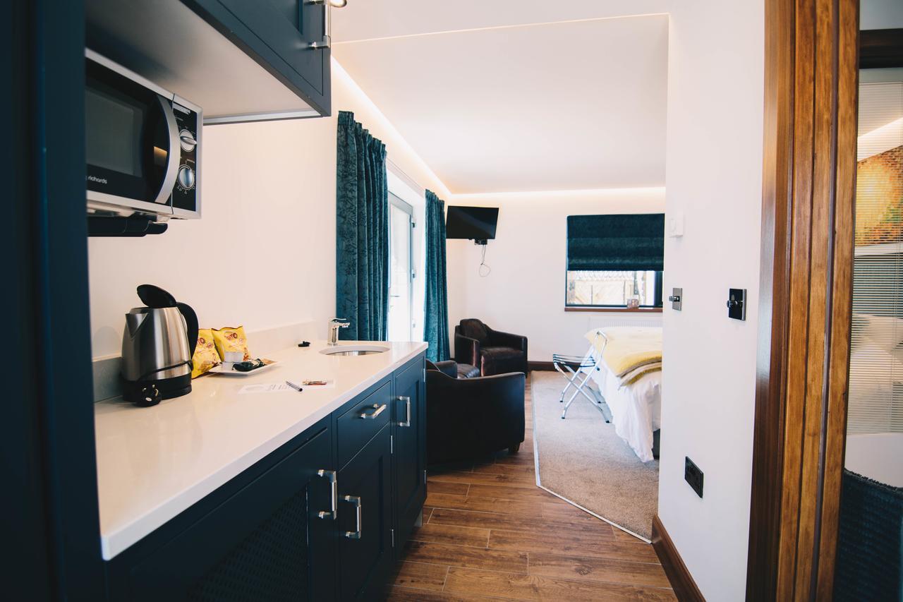 Antrim House Guest Rooms & Suites (Adults Only) พอร์ตรัช ภายนอก รูปภาพ