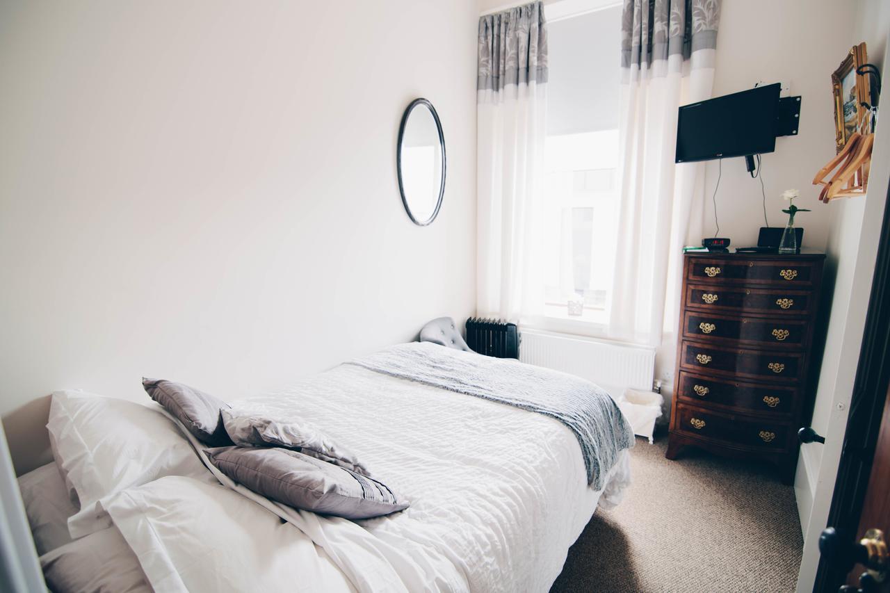 Antrim House Guest Rooms & Suites (Adults Only) พอร์ตรัช ภายนอก รูปภาพ