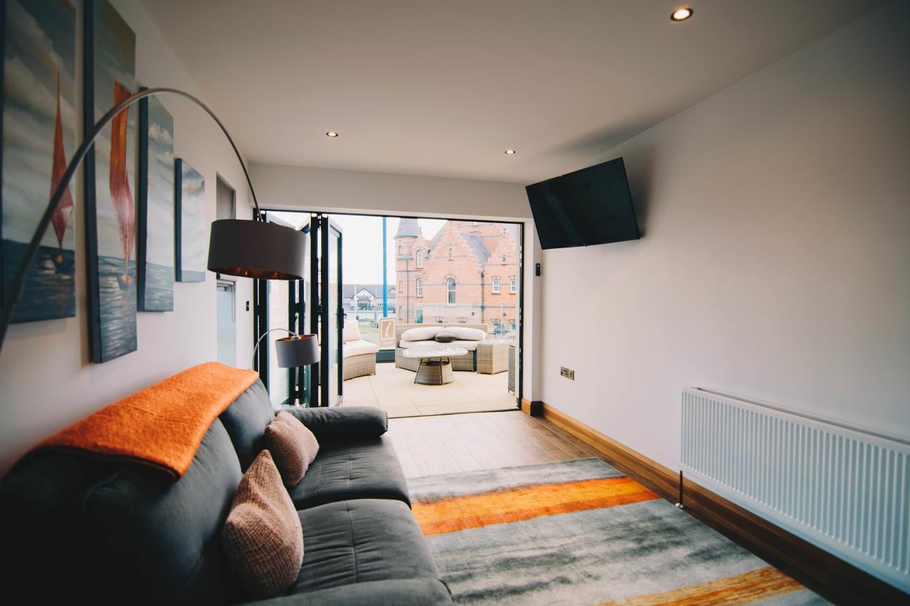 Antrim House Guest Rooms & Suites (Adults Only) พอร์ตรัช ภายนอก รูปภาพ